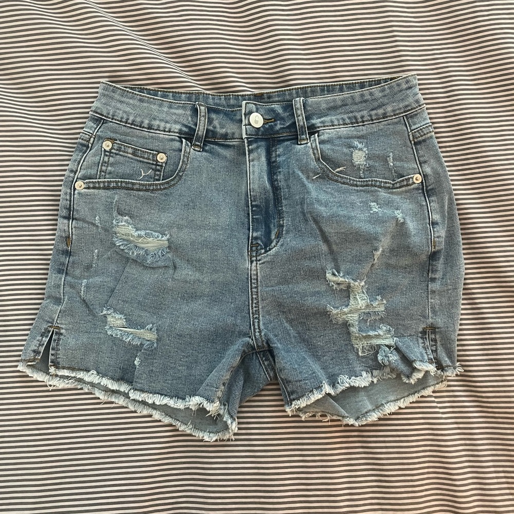 New JJ Malibu Jaded Denim Short Shorts